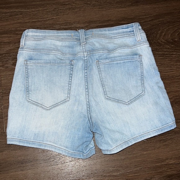 Eunina Riley Short - Picture 5 of 5